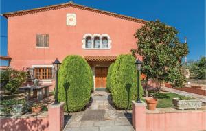 Stunning Home In Riudellots