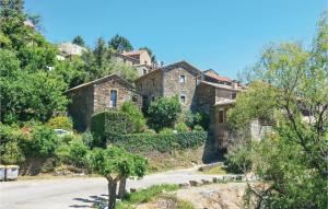 Maisons de vacances Nice Home In Les Vans With 3 Bedrooms, Heated Swimming Pool And Wifi : Maison de Vacances 3 Chambres 