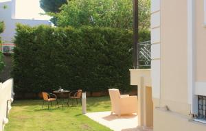 Nice Home In Nea Makri With Kitchen