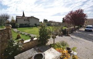 Maisons de vacances Amazing home in Caromb with 3 Bedrooms and WiFi : photos des chambres