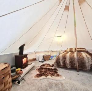 Karula Stay - Romantic Glamping II at Karula National Park, Treetent included!
