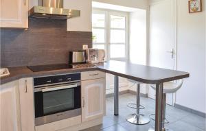 Appartements Stunning apartment in Ponts with 2 Bedrooms and WiFi : photos des chambres