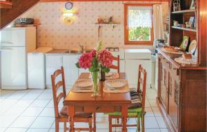 Maisons de vacances Holiday home Kerherou : photos des chambres