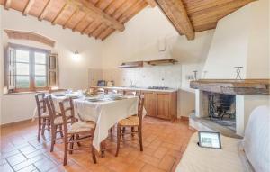 Nice Apartment In Larciano Pt