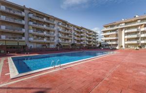 Nice Apartment In Blanes With Kitchen