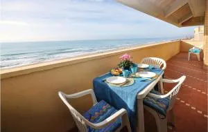 Gorgeous Apartment In Torvaianica - Ардеа