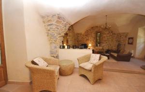 Maisons de vacances 5 Bedroom Pet Friendly Home In Anduze : photos des chambres