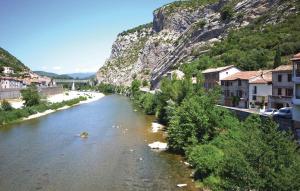 Maisons de vacances 5 Bedroom Pet Friendly Home In Anduze : photos des chambres