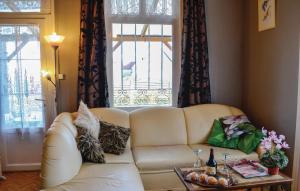 2 Bedroom Amazing Home In Houlle
