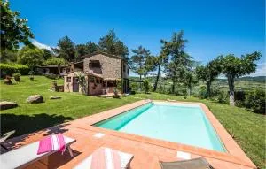 2 Bedroom Gorgeous Home In Capolona - Vezza