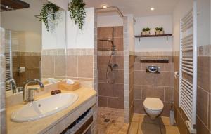 Appartements Gorgeous Apartment In Propriano : photos des chambres