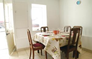 Stunning Home In Lhermenault