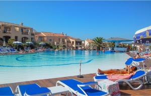 Cozy Home In Punta Su Turrione