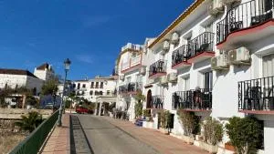 Apartamentos Balcón de Maro - Maro