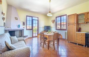 Nice Apartment In Villaurbana With Wifi