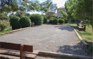 Maisons de vacances 1 Bedroom Lovely Home In Calvisson : photos des chambres