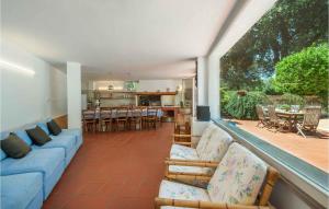 6 Bedroom Cozy Home In Rimini
