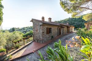 La Bandita - antica casa di campagna toscana con piscina, WIFI e splendida vista