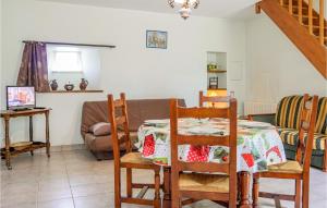 Maisons de vacances Stunning home in Digosville with 1 Bedrooms and WiFi : photos des chambres