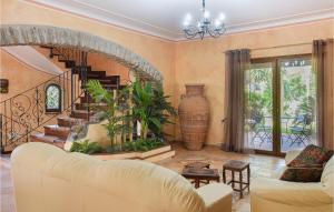 Stunning Home In Saline Ioniche