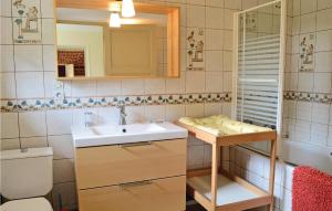 Maisons de vacances Stunning home in Gouy Saint Andre with 2 Bedrooms and WiFi : photos des chambres