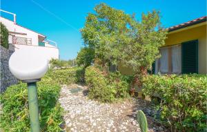 Amazing Apartment In Cavo