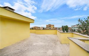 5 Bedroom Amazing Home In Torvaianica