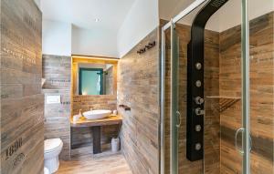 5 Bedroom Amazing Home In Torvaianica