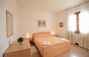 3 Bedroom Cozy Home In Massarosa