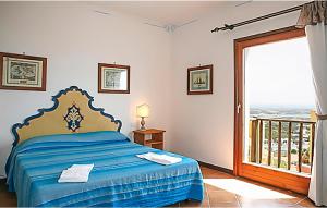 Awesome Apartment In Punta Su Turrione