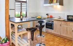 Maisons de vacances Amazing home in Arques with 1 Bedrooms and WiFi : photos des chambres