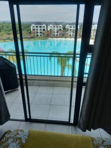 Breathtaking Lagoon View Apartment @ The Blyde1531