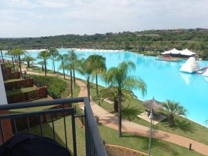 Breathtaking Lagoon View Apartment @ The Blyde1531