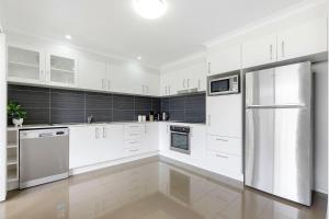 3BR, 3BTH, Walk to Beach & City Centre