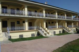 Appartamento con 2 Camere da Letto e Terrazza