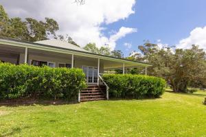 Katandra Homestead, farm on the lake, close to beaches and national park