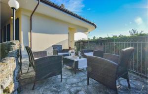 2 Bedroom Cozy Apartment In Moneglia