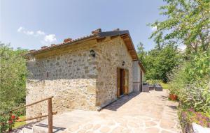 2 Bedroom Stunning Home In Casoli Lu