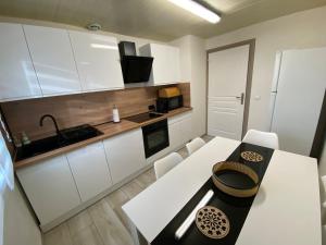 Maisons de vacances Un petit coin de bonheurs Maison entiere classee 3 etoiles : photos des chambres