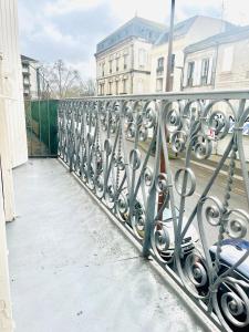 Appartements LE DUMON 3 - Studio NEUF LUMINEUX - Balcon - WiFi - Gare 200m : photos des chambres