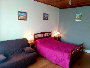 Maison confortable avec vue sur la montagne à Charix