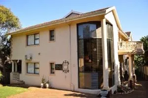 Casa Alegre Guesthouse - Marina Beach