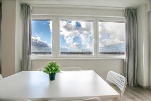 T&K Apartments Comfortable 3 Room Apartments with Balcony