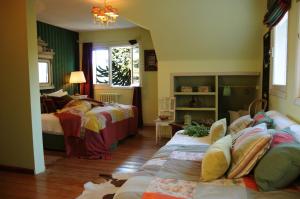 Los Juncos Patagonian Lake House