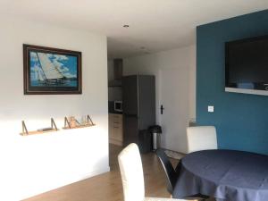 Logement neuf avec jardin privé 4 couchages et Jacuzzi