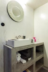 Karteros House 1300meters from the beach!