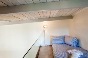 Karteros House 1300meters from the beach!