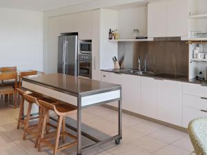 Blue on Blue Apartment 932