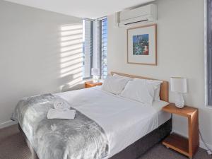 Blue on Blue Apartment 932