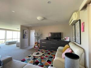 Hobart panoramic view with Spas